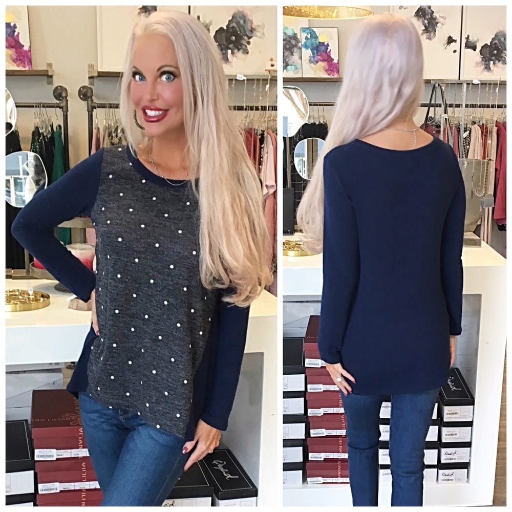 โค๏ธLAST 1! So Soft! Navy Polka Dot Top!! - Picture 2 of 3